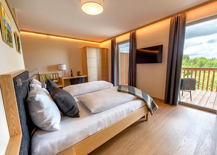 酒店 Weingut Dreisiebner Stammhaus 甘利特茨