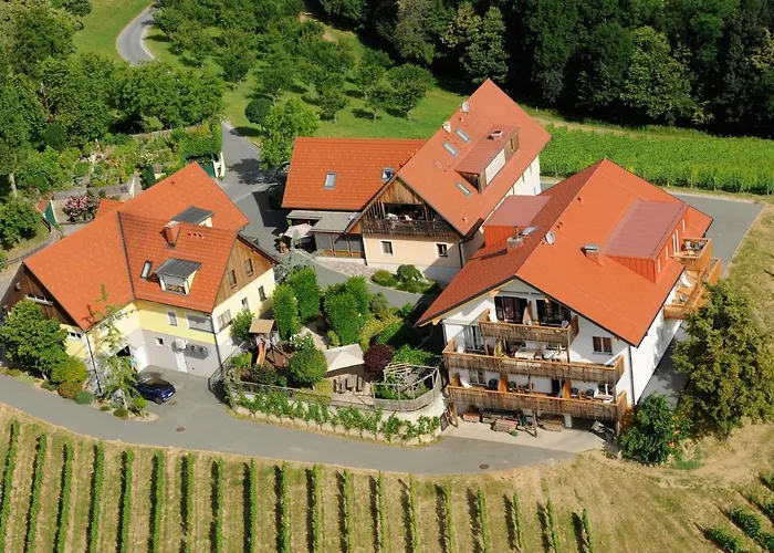 Weingut Dreisiebner Stammhaus 甘利特茨