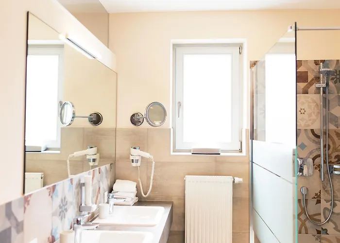 فندق Weingut Dreisiebner Stammhaus غامليتز