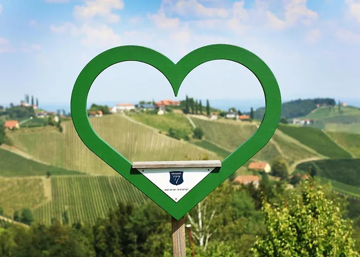 Weingut Dreisiebner Stammhaus * 甘利特茨